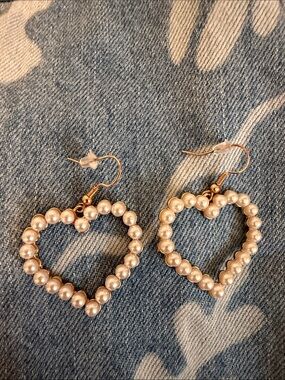 Boutique Pearl Heart Hoop Earrings